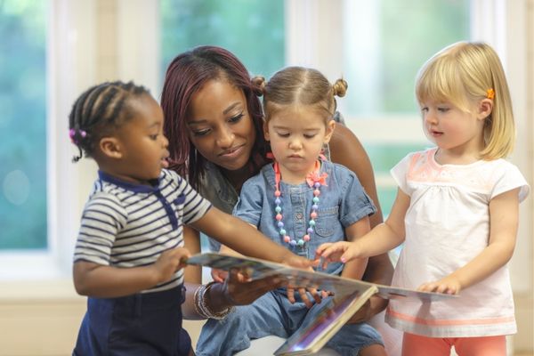 how to become an early childhood educator